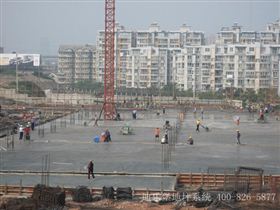 迪乐堡地坪系统密封固化剂地坪施工现场