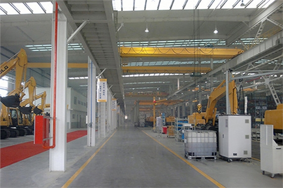 750750山东临工挖掘机总装-1.jpg 750750山东临工挖掘机总装-1.jpg