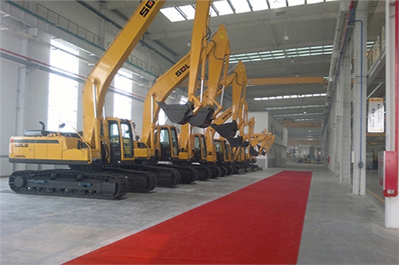 750750山东临工挖掘机总装-2.jpg 750750山东临工挖掘机总装-2.jpg