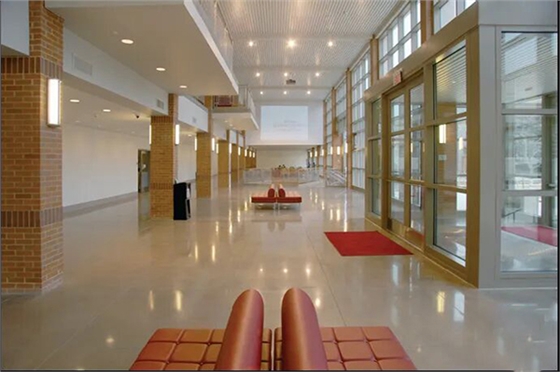 曼哈顿大学.jpg 曼哈顿大学.jpg