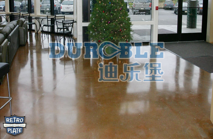 力石伯乐混凝土致密钢化剂施工--休闲娱乐场所地坪