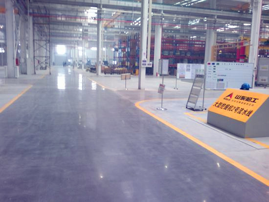 混凝土密封固化剂地坪应用于挖掘机车间