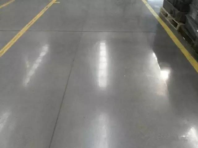 用安斯福妙乐密封固化剂进行地坪翻新后