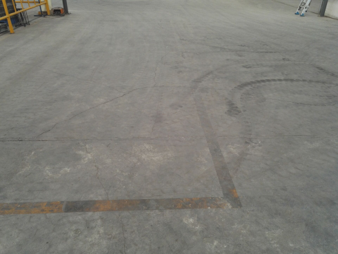 金刚砂耐磨地坪起灰起砂 金刚砂耐磨地坪起灰起砂