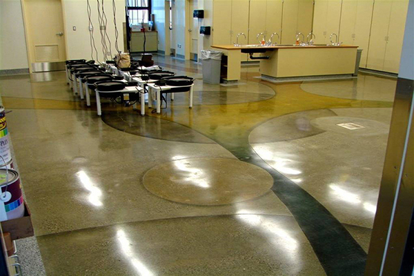 学校地面材料