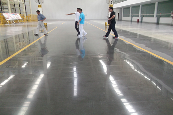 汽车制造车间地面材料