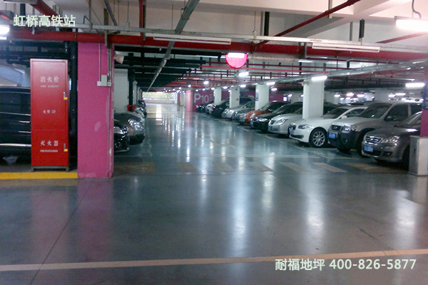 停车场地面 停车场地面