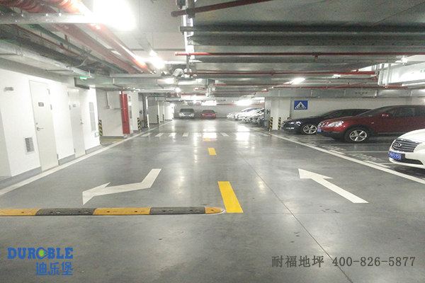 停车场地面 停车场地面
