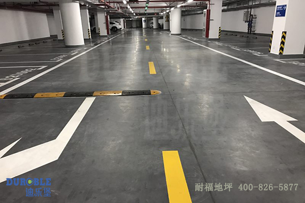 停车场地面 停车场地面