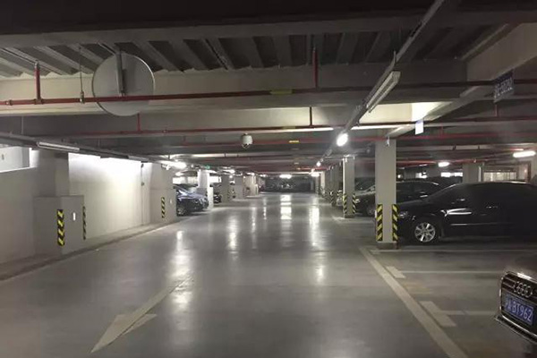 停车场地面 停车场地面