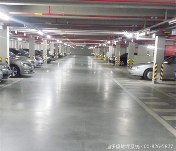 停车场地面 停车场地面