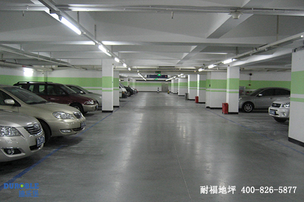 停车场地面 停车场地面