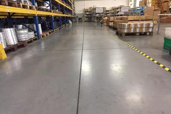 旧水泥地面翻新