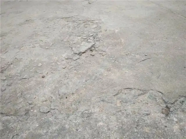 地面破损照片.png 地面破损照片.png